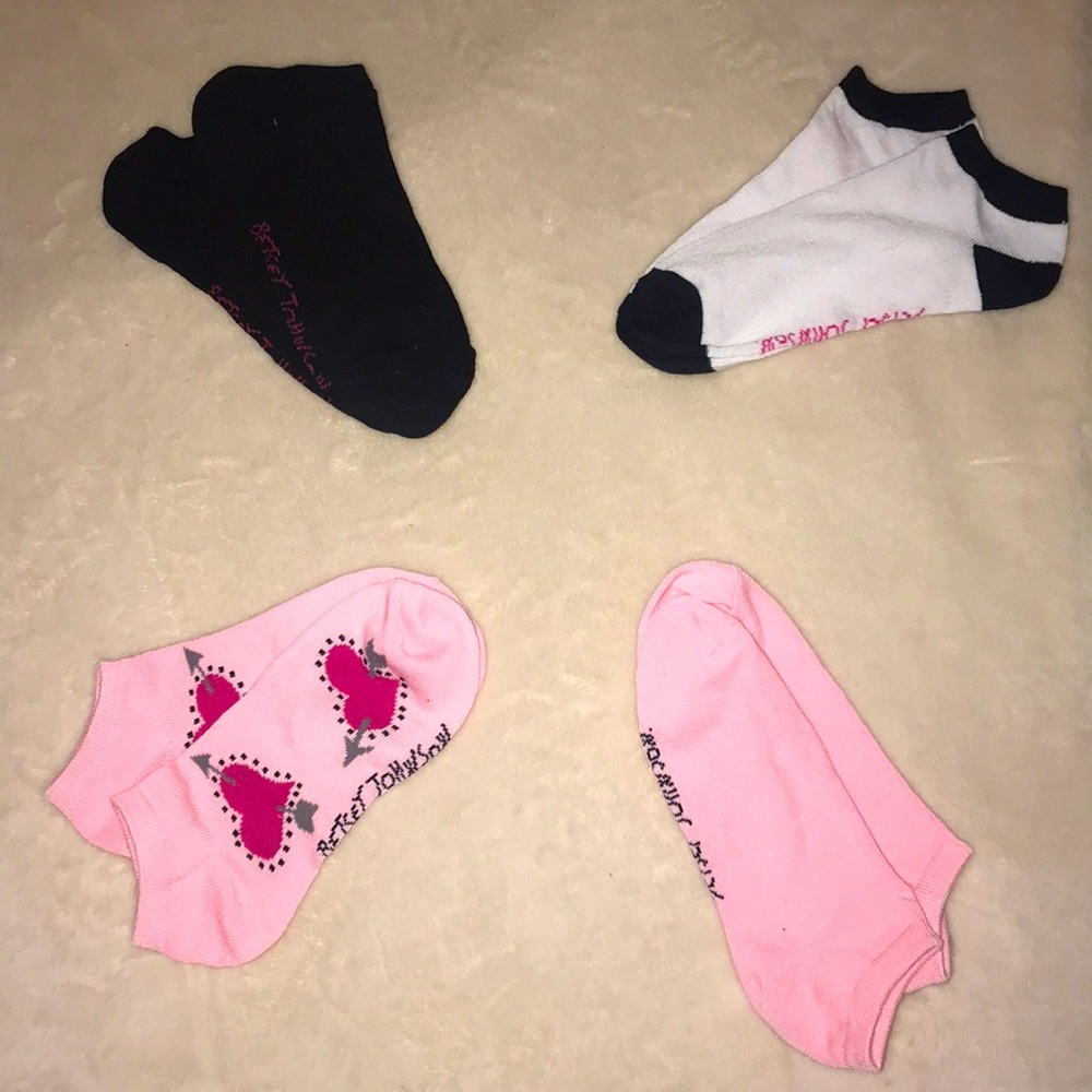 NEW| Betsey Johnson girls socks |set is 4|